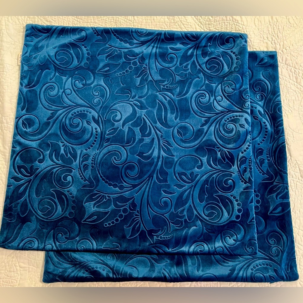 Elegant Blue Velvet Pillow Covers set of 2. Zip closures